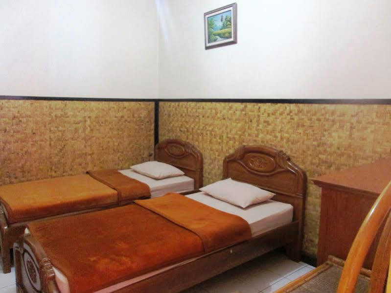 Lingga Guest House Jayagiri 伦邦 外观 照片