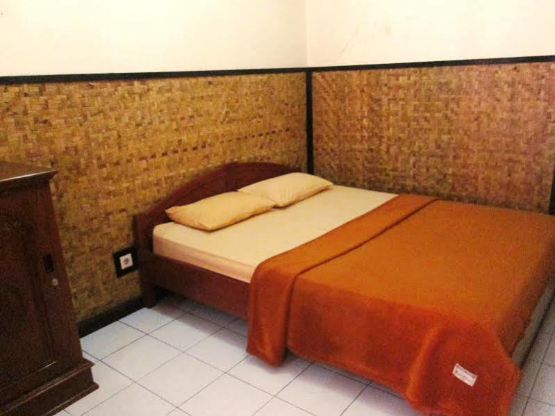 Lingga Guest House Jayagiri 伦邦 外观 照片